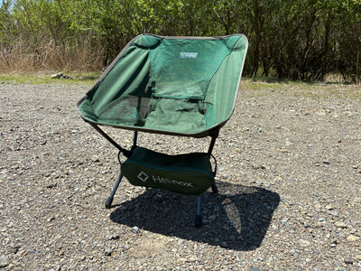 Folding Chair / 折りたたみ椅子